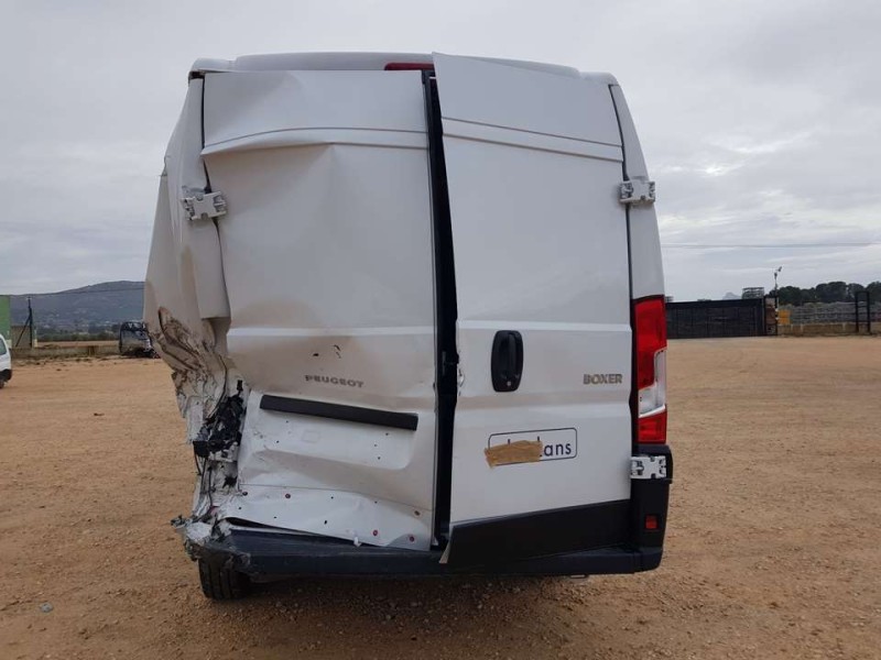 peugeot boxer combi del año 2023