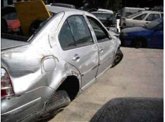 VOLKSWAGEN BORA BERLINA (1J2)