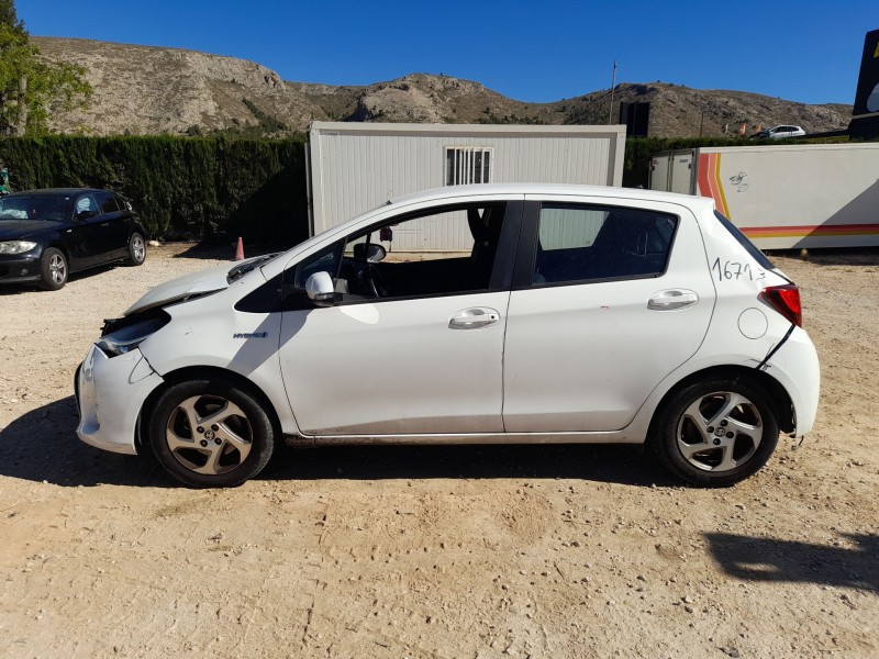 toyota yaris (_p13_) del año 2016