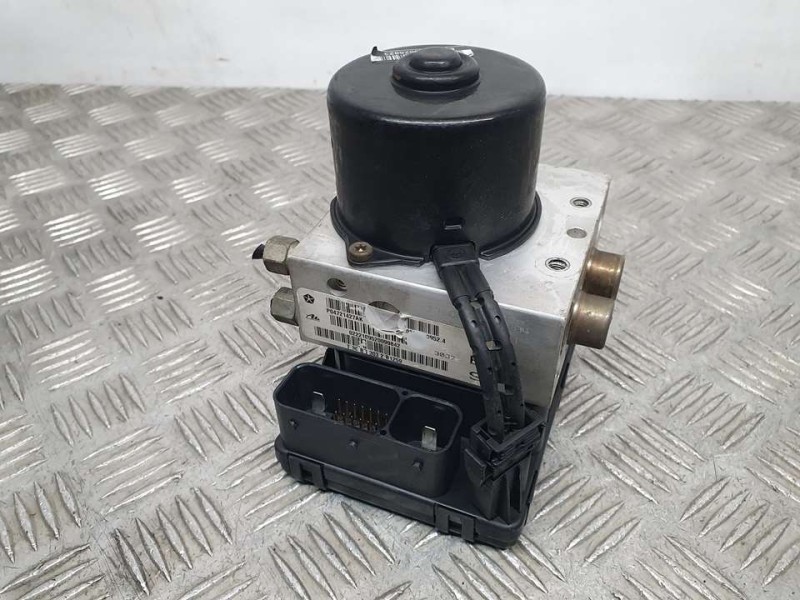 Recambio de abs para chrysler voyager (rg) 2.5 crd se referencia OEM IAM 04686702AE  