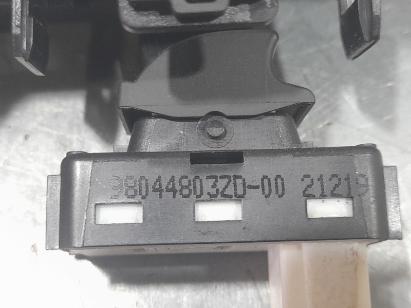 Recambio de mando elevalunas trasero derecho para peugeot 5008 ii (mc_, mj_, mr_, m4_) 1.2 (mrhnyh, mrhnyw, mrhnsj, mrhnsu, mrhn