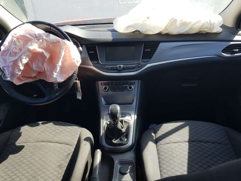 opel astra k lim. 5türig del año 2018