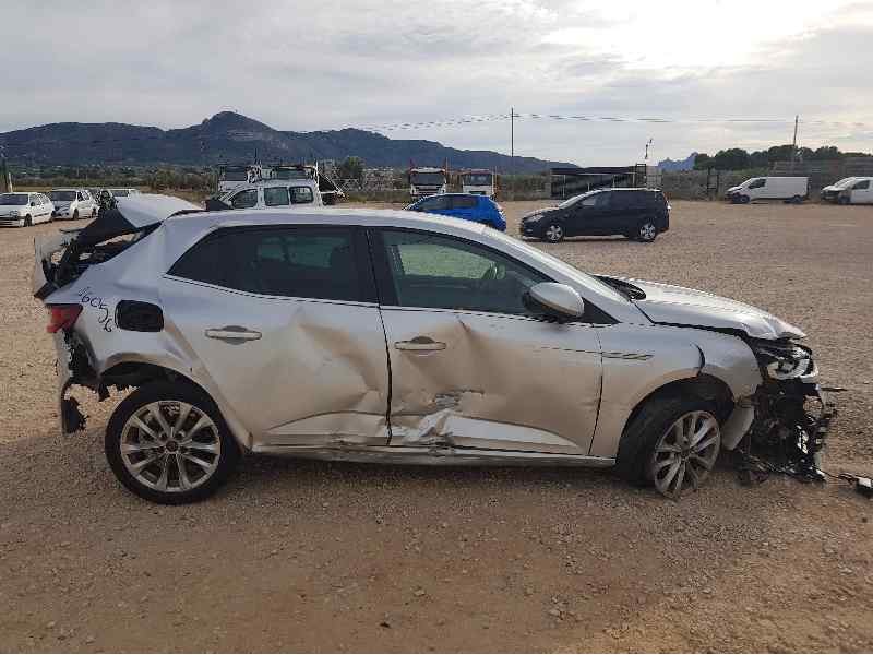 renault megane iv berlina 5p del año 2018