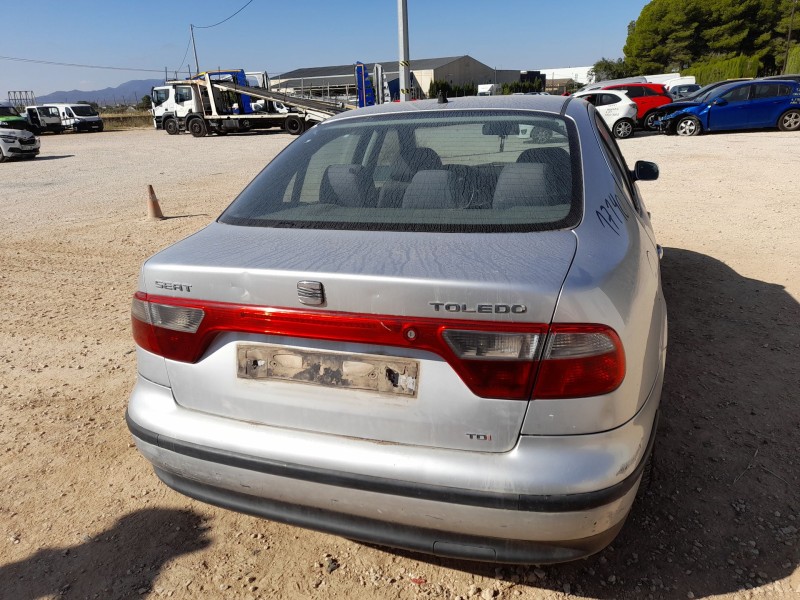 seat toledo ii (1m2) del año 2000