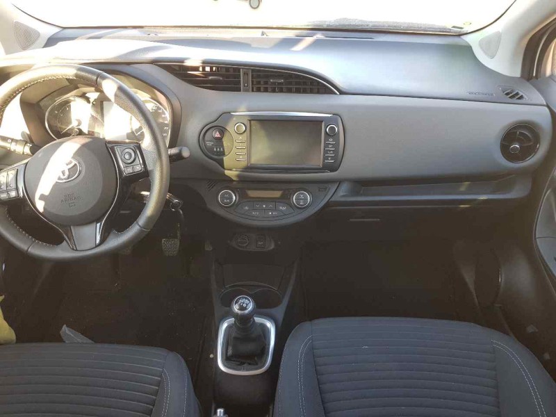 toyota yaris del año 2018