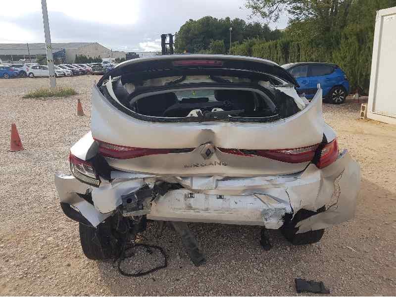 renault megane iv berlina 5p del año 2018