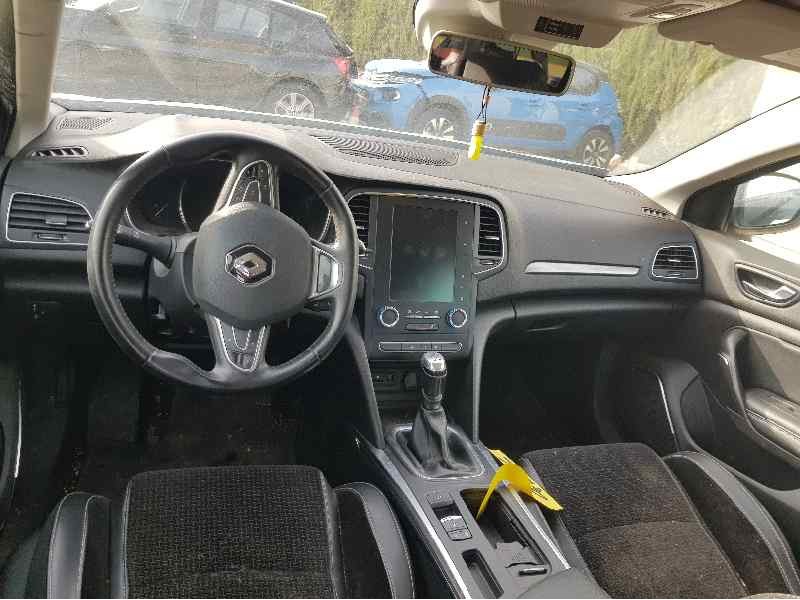 renault megane iv berlina 5p del año 2018