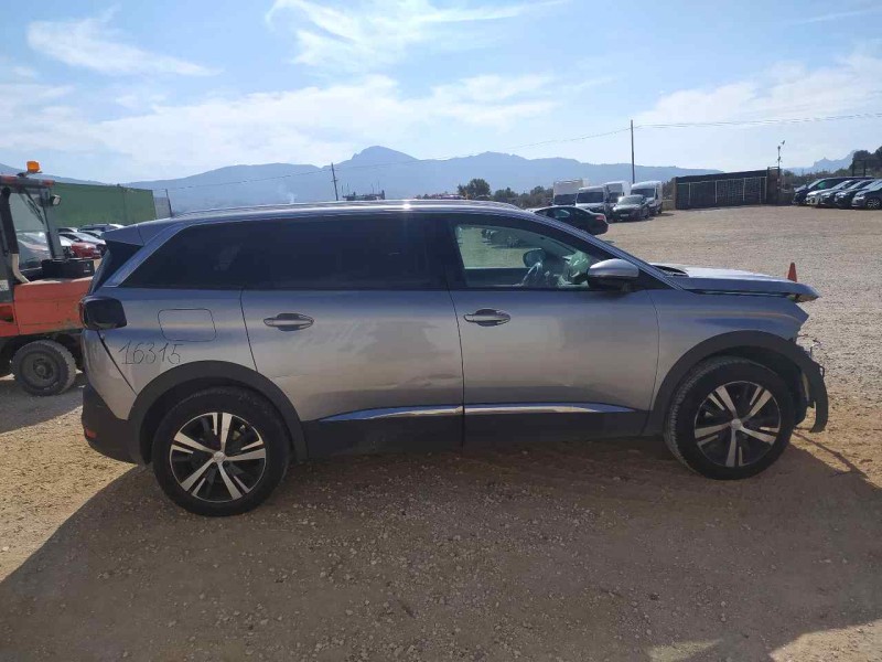 peugeot 5008 del año 2018