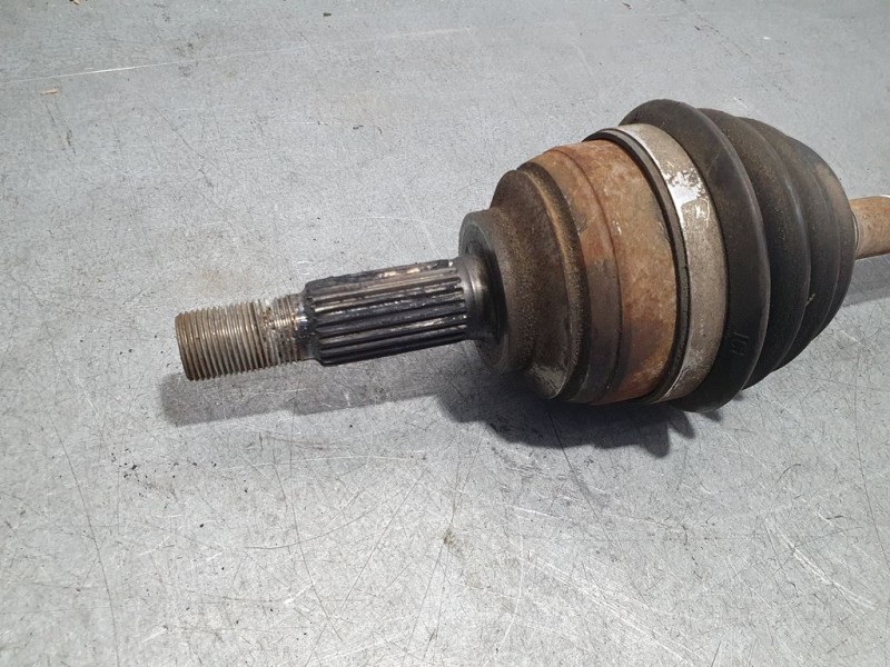 Recambio de transmision delantera izquierda para dacia sandero stepway referencia OEM IAM 391017832R  