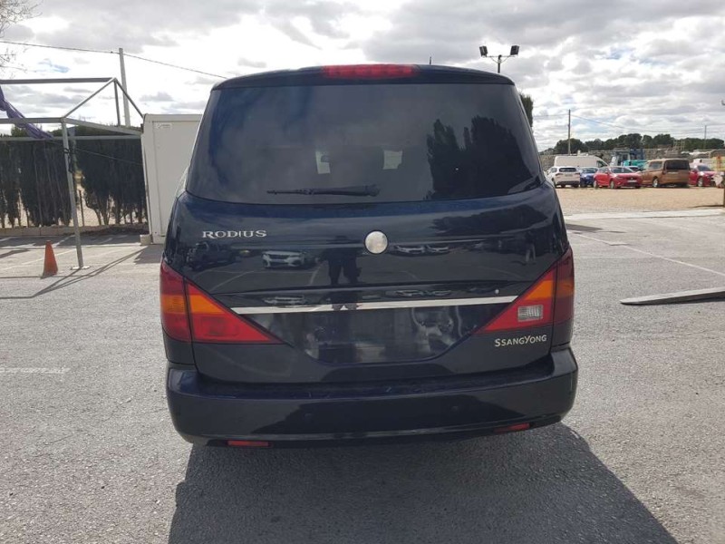 ssangyong rodius del año 2010