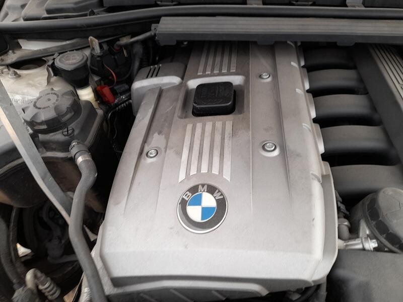 Recambio de tapa motor para bmw 3 (e90) 325 i referencia OEM IAM 11127531324  