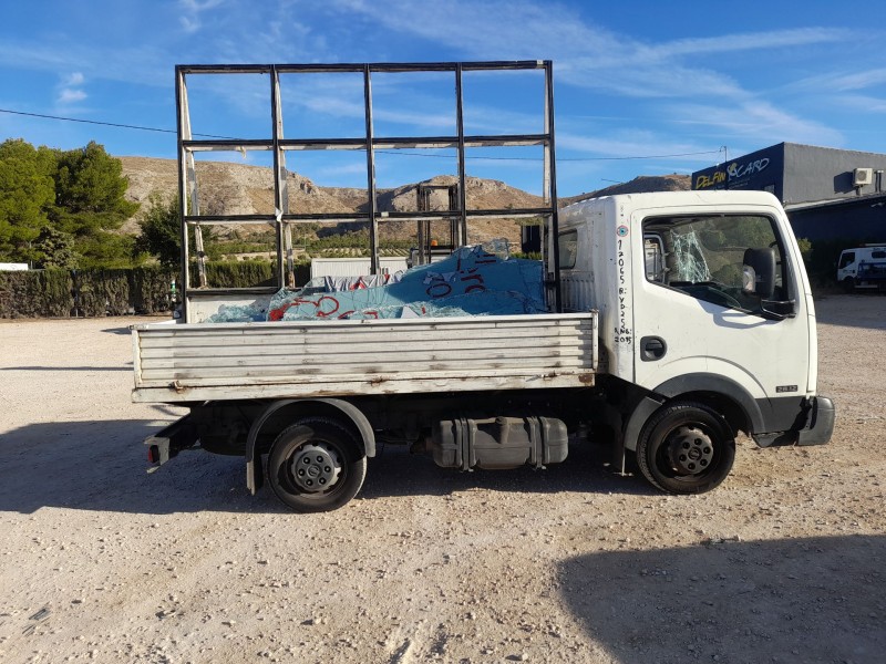 nissan nt400 cabstar (f24m) del año 2015