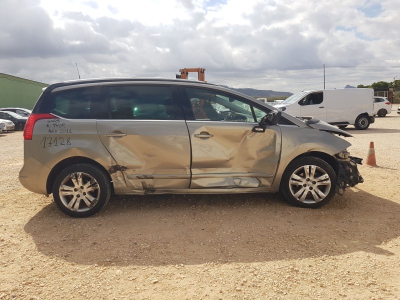 peugeot 5008 (0u_, 0e_) del año 2011