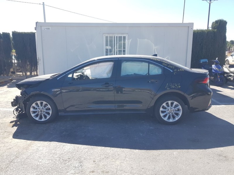 toyota corolla (e21) del año 2021