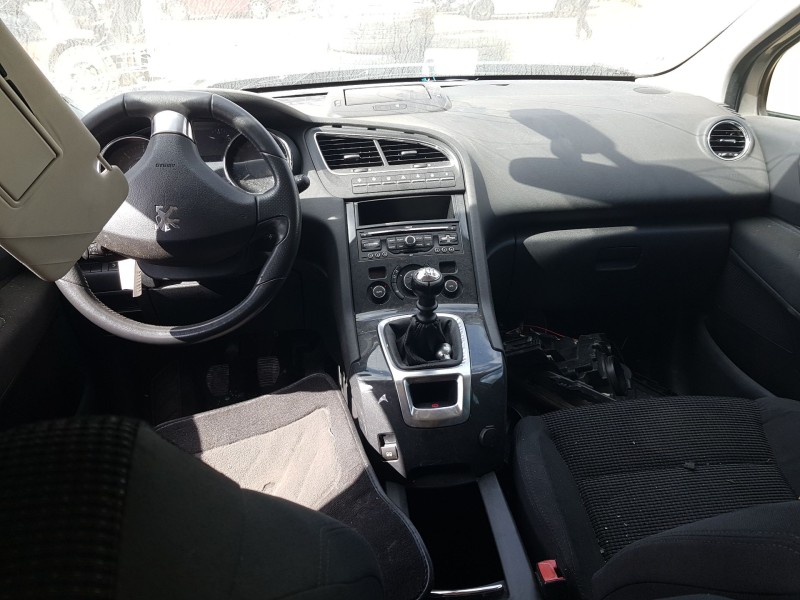 peugeot 5008 (0u_, 0e_) del año 2011