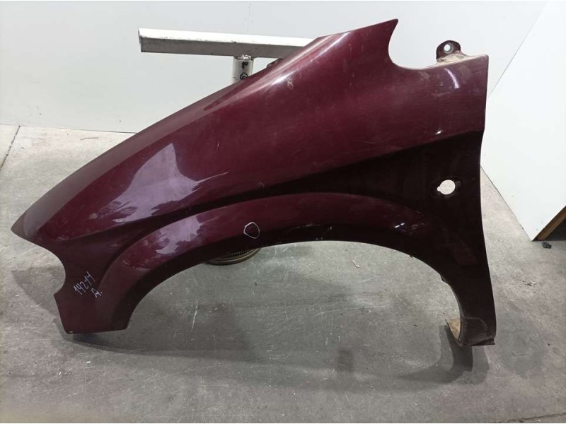 Recambio de aleta delantera izquierda para chrysler voyager (rg) 2.5 crd se referencia OEM IAM 05018445AA  TOCADA