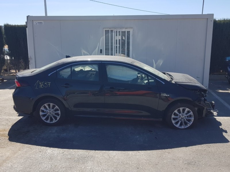 toyota corolla (e21) del año 2021