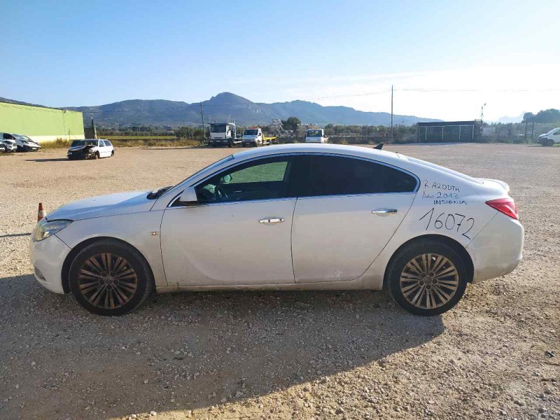 opel insignia berlina del año 2013