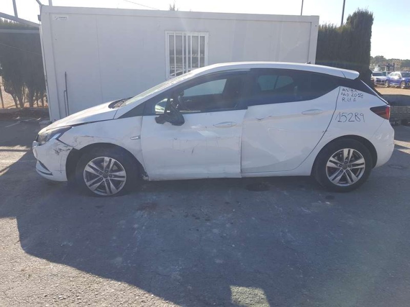 opel astra k lim. 5türig del año 2018