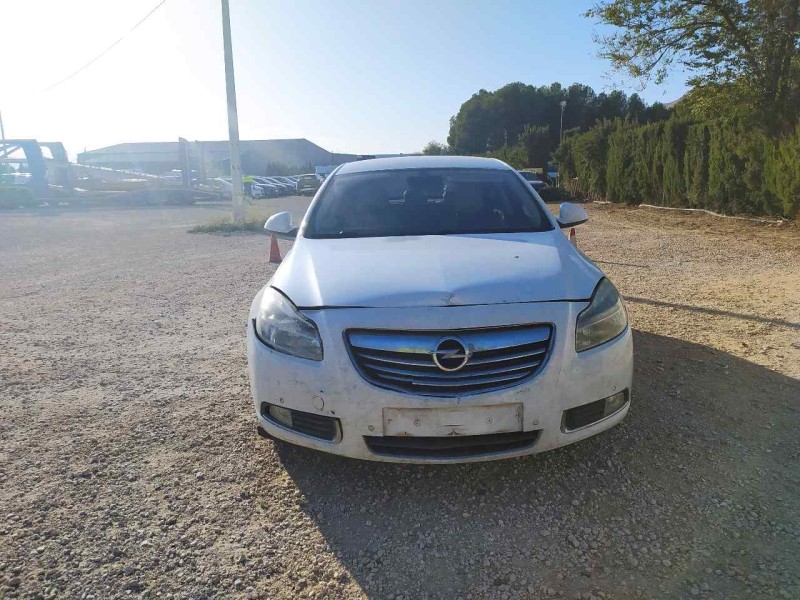 opel insignia berlina del año 2013
