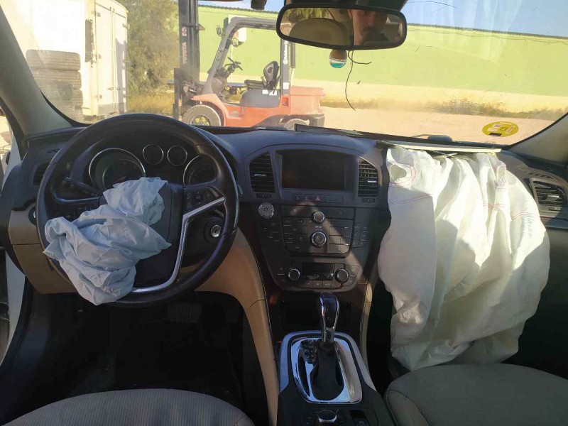 opel insignia berlina del año 2013