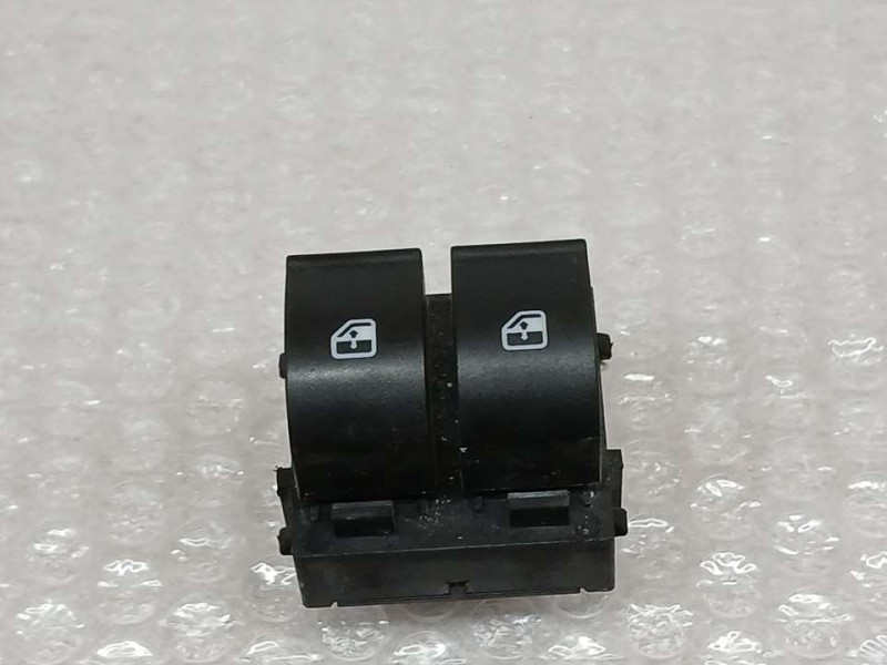 Recambio de mando elevalunas delantero izquierdo para fiat bravo (198) 1.9 active multijet referencia OEM IAM 11710B144  