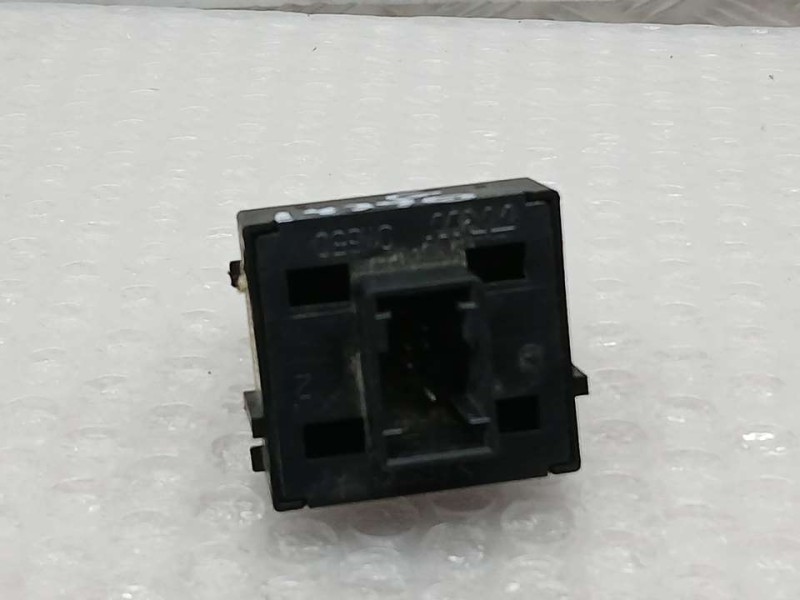 Recambio de mando elevalunas delantero izquierdo para fiat bravo (198) 1.9 active multijet referencia OEM IAM 11710B144  