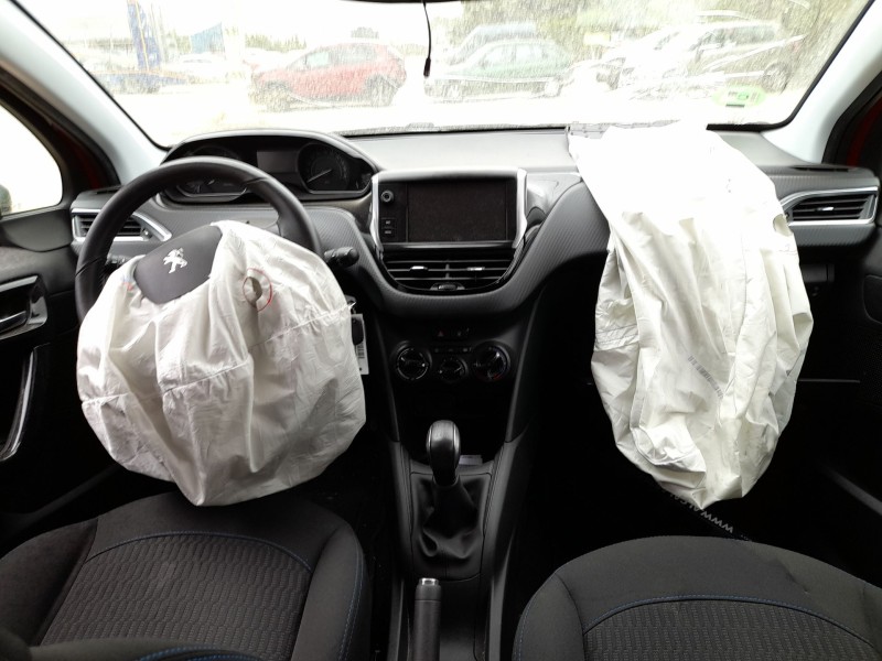 peugeot 208 i (ca_, cc_) del año 2019