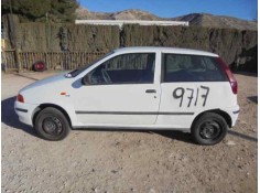 FIAT PUNTO BERLINA (176)