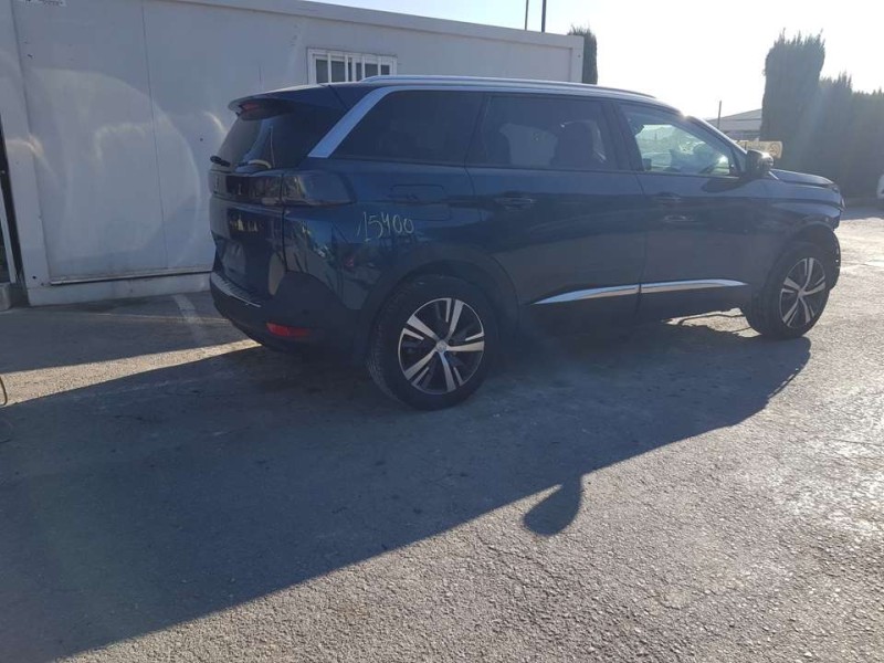 peugeot 5008 del año 2021