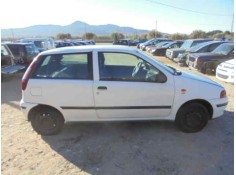 FIAT PUNTO BERLINA (176)