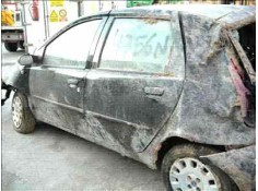 FIAT PUNTO BERLINA (188)