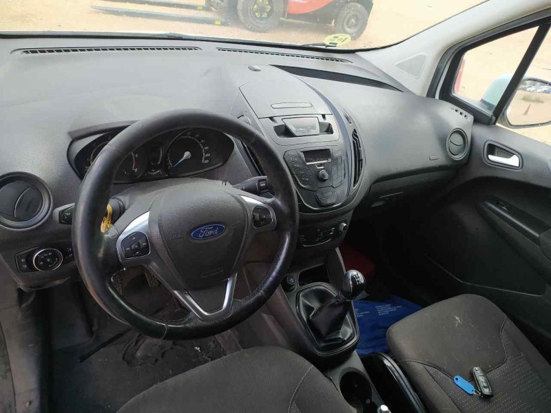 ford transit courier del año 2017