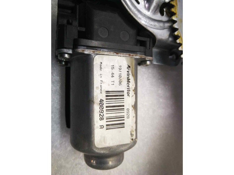Recambio de elevalunas trasero izquierdo para nissan note (e11e) acenta referencia OEM IAM 400928A  DOS PINS