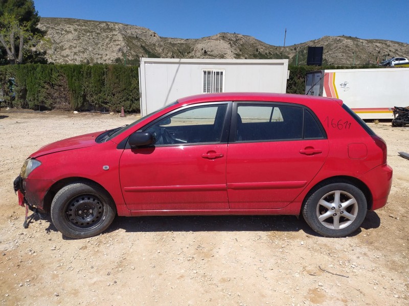 toyota corolla (_e12_) del año 2005