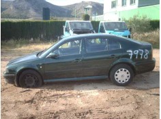 SKODA OCTAVIA BERLINA (1U2)