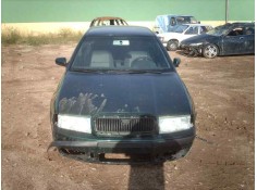 SKODA OCTAVIA BERLINA (1U2)