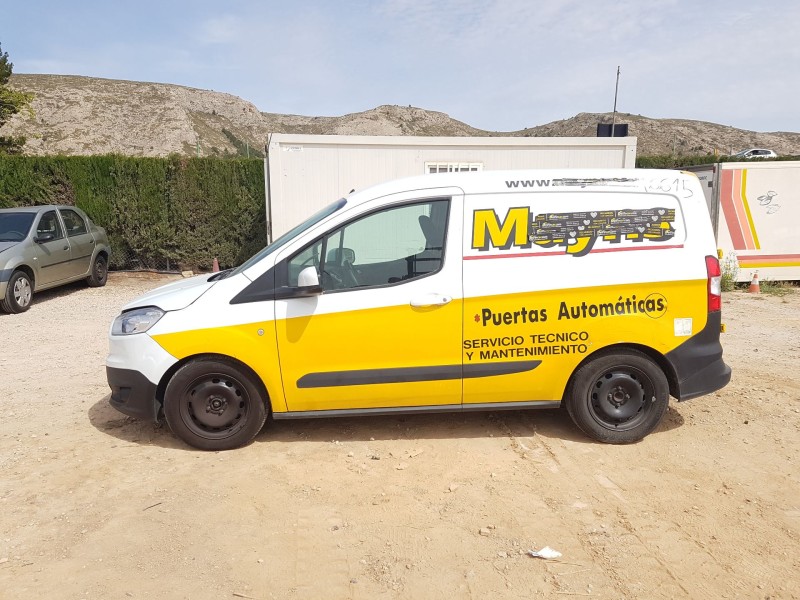 ford transit courier b460 furgoneta/monovolumen del año 2015