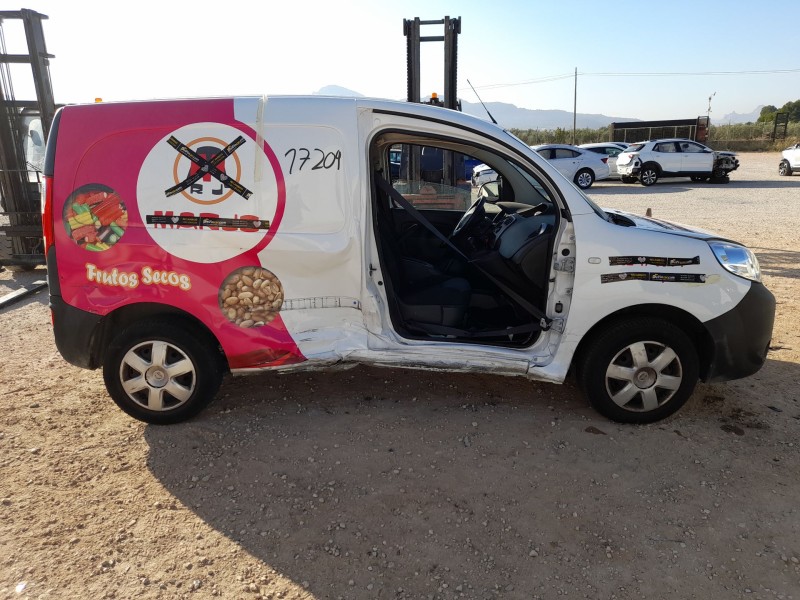 nissan nv250 furgoneta (x61) del año 2022