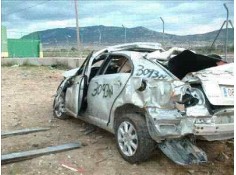 TOYOTA AVENSIS BERLINA (T25)