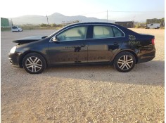 VOLKSWAGEN JETTA (1K2)