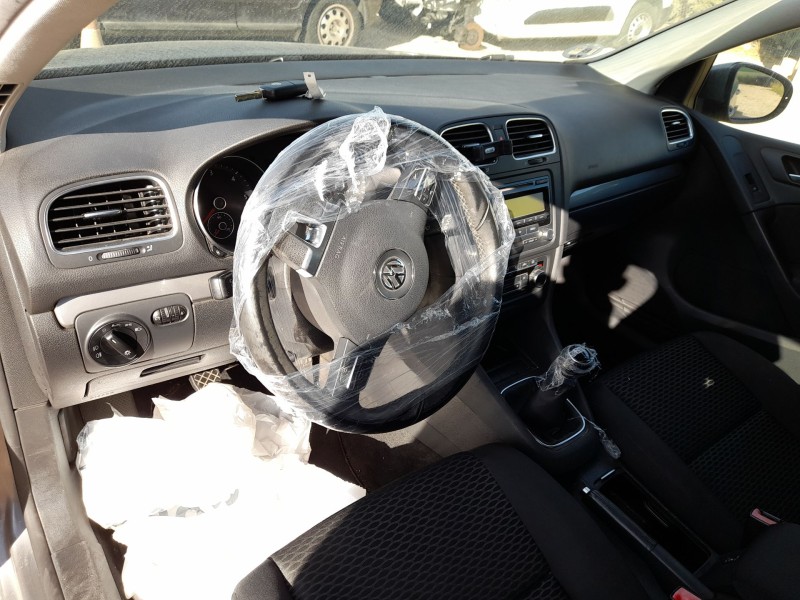 volkswagen golf vi (5k1) del año 2009