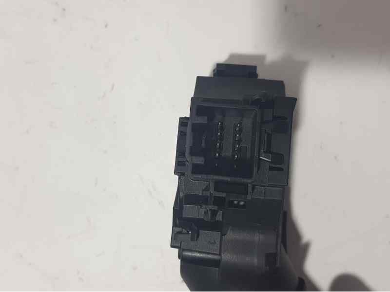 Recambio de mando limpia para ford fiesta (cb1) ambiente referencia OEM IAM 8A6T17A553AC EB8FD 