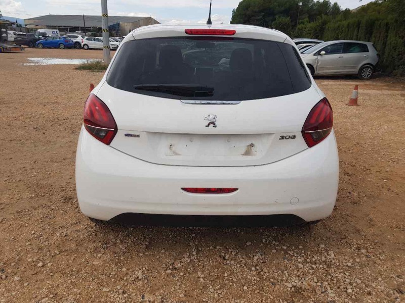 peugeot 208 del año 2016