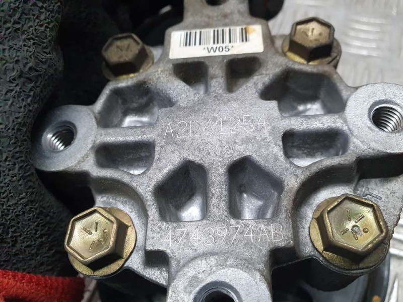 Recambio de bomba direccion para chrysler voyager (rg) 2.5 crd se referencia OEM IAM 4743974AB  