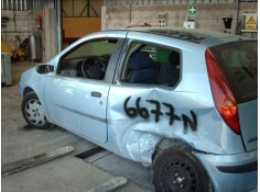 FIAT PUNTO BERLINA (188)