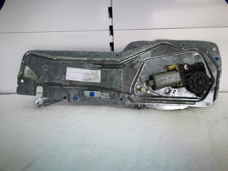 Recambio de elevalunas delantero derecho para volvo s70 berlina 2.4 cat referencia OEM IAM 9152724  