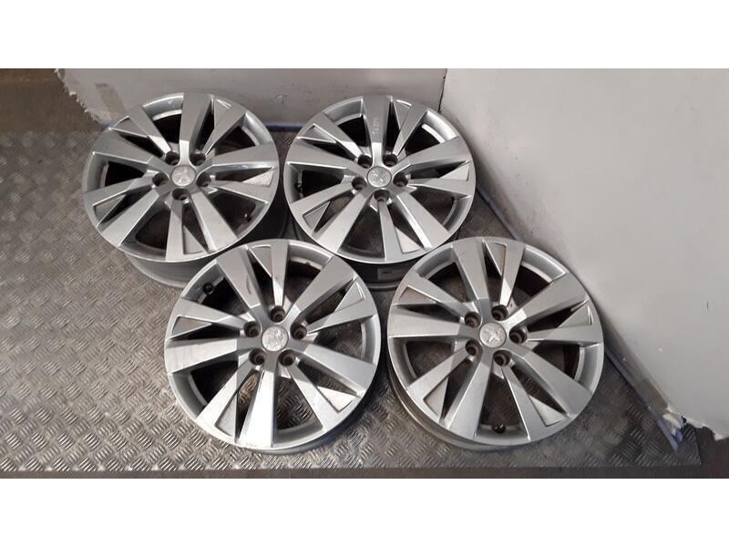 Recambio de juego llantas aluminio para peugeot 5008 ii (mc_, mj_, mr_, m4_) 1.2 (mrhnyh, mrhnyw, mrhnsj, mrhnsu, mrhnsm) refere