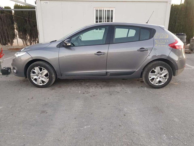renault megane iii berlina 5 p del año 2011