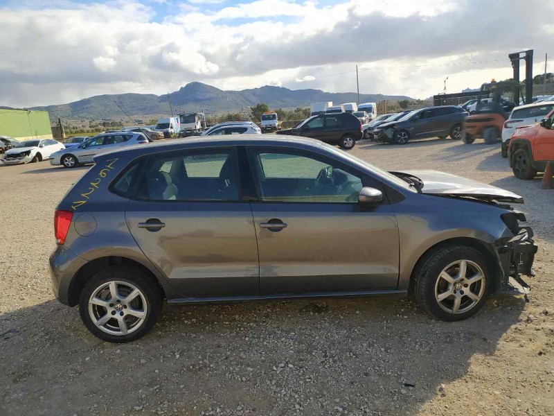 volkswagen polo (6r1) del año 2011